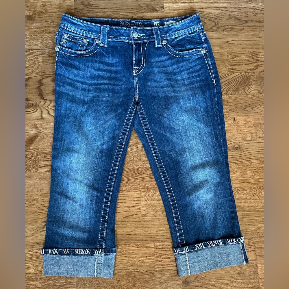 Miss Me Easy Cropped Mid Rise Capri Jean Size 28